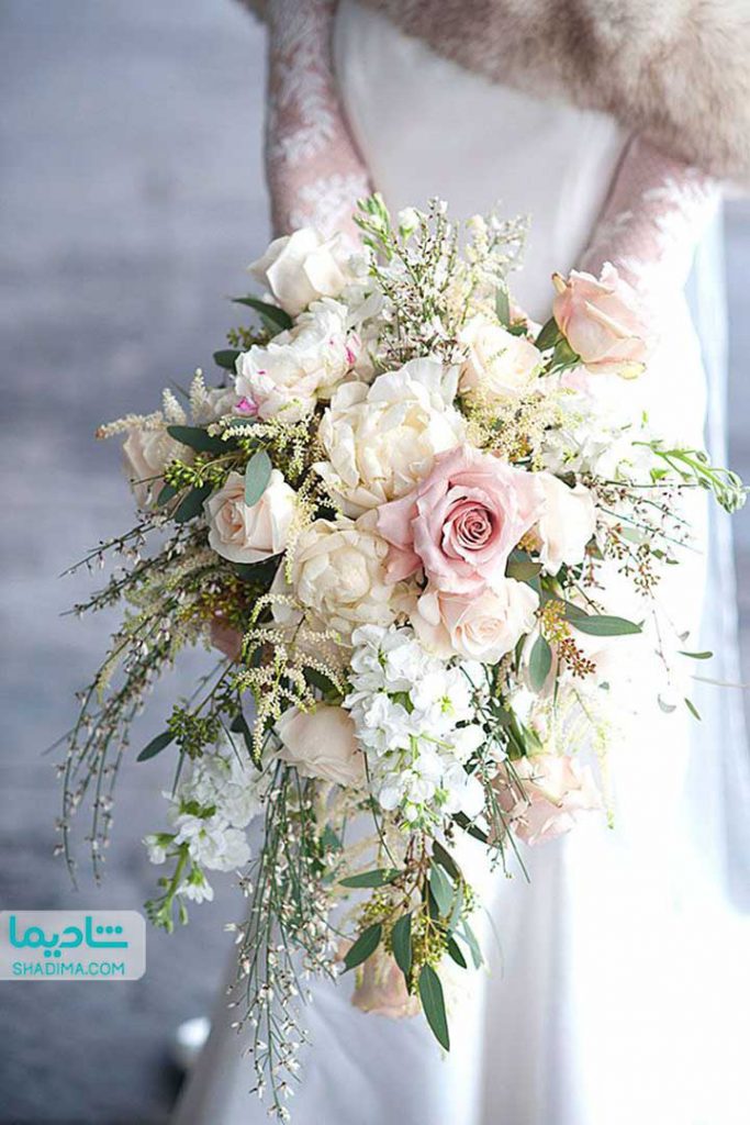 گل آرایی دسته گل عروس