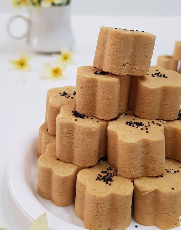طرز تهیه شیرینی نخودچی طرز تهیه شیرینی نخودچی