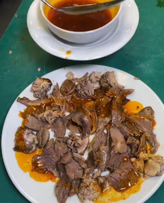 ساندویچ زبان گوساله