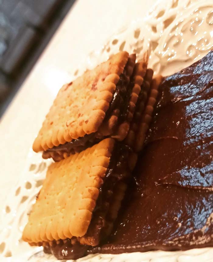 طرز تهیه کیک یخچالی فوری و ساده مرحله به مرحله