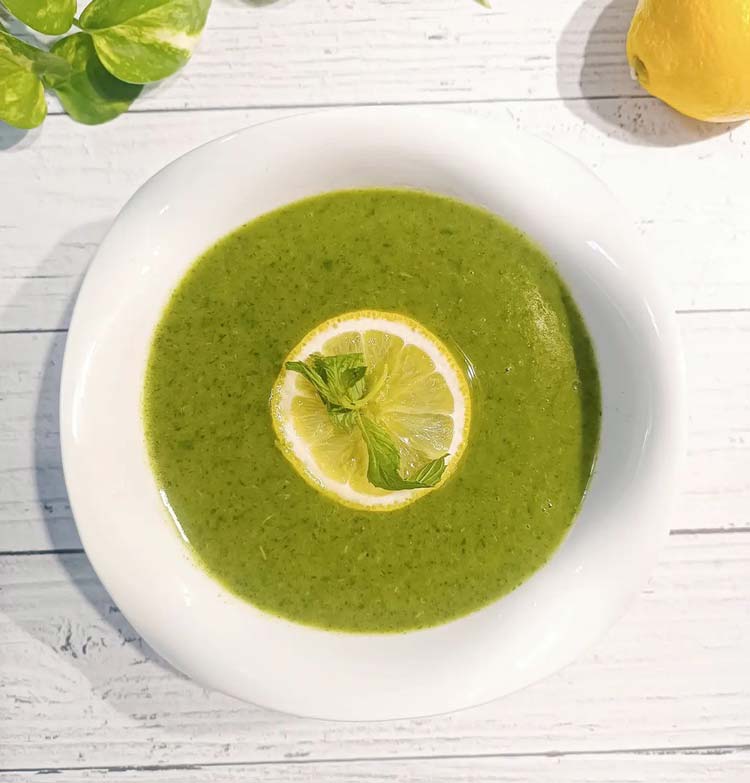 آموزش درست کردن سوپ اسفناج خامه ای