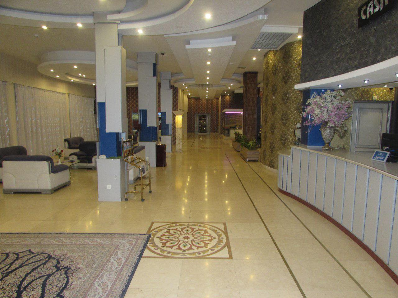 فضای لابی و پذیرش