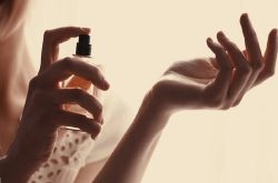 معرفی بهترین عطرهای خنک | روایح دلنشین مناسب فصل تابستان