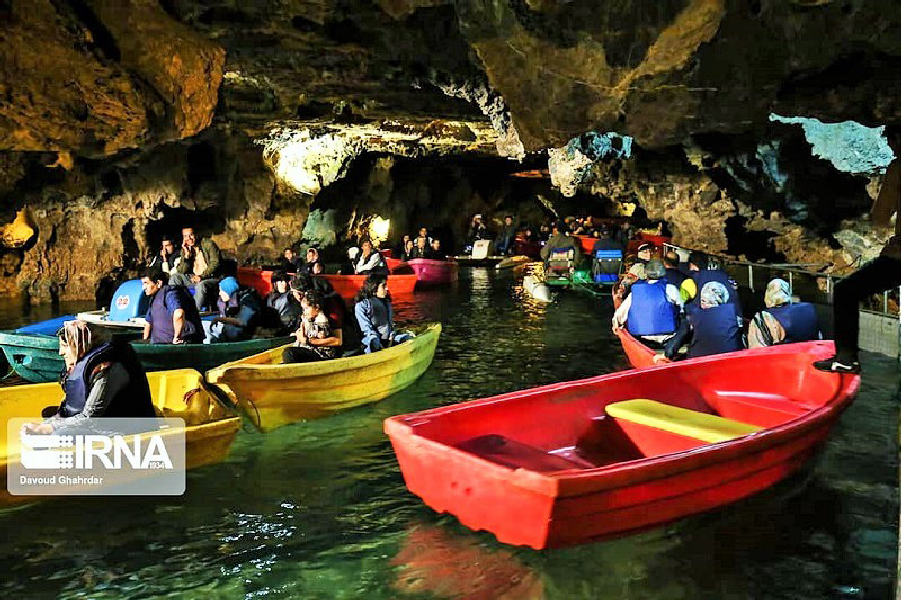 غار علیصدر، در کوههای زاگرس، غرب ایران
